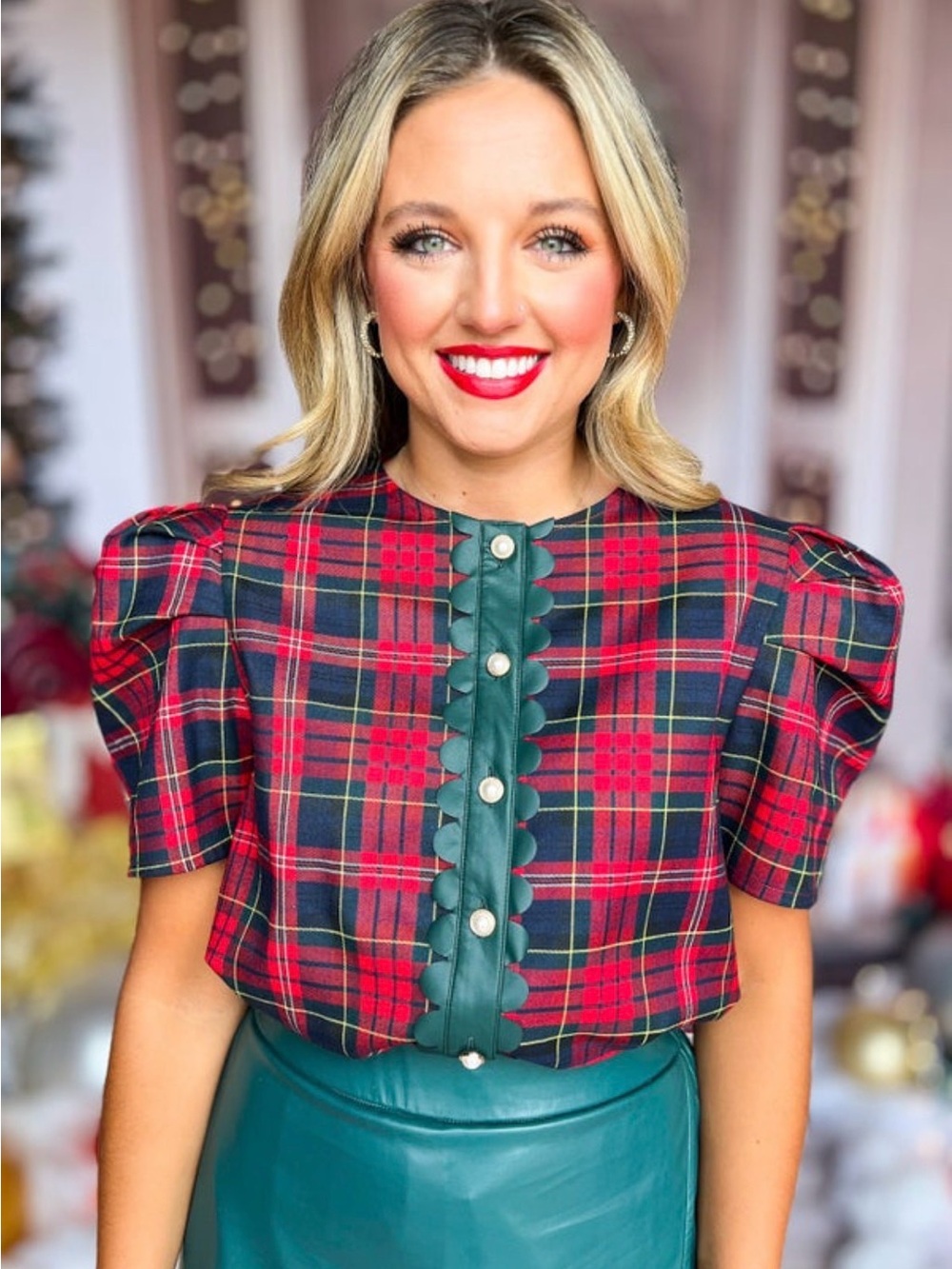 SSYS leather, scallop, pearl button plaid puff sleeve top. Size Xl